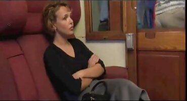 sex gái xinh thu dam Ghostbuster hút vòi nước của một người phim sex hàn quốc vietsub đàn ông.